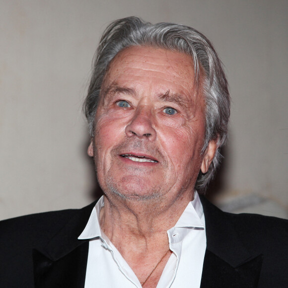 "Aujourd'hui, je suis en colère parce que les enfants ont mis la vie d'Alain en danger volontairement."
Alain Delon le 4 mai 2013 à Cannes, France.