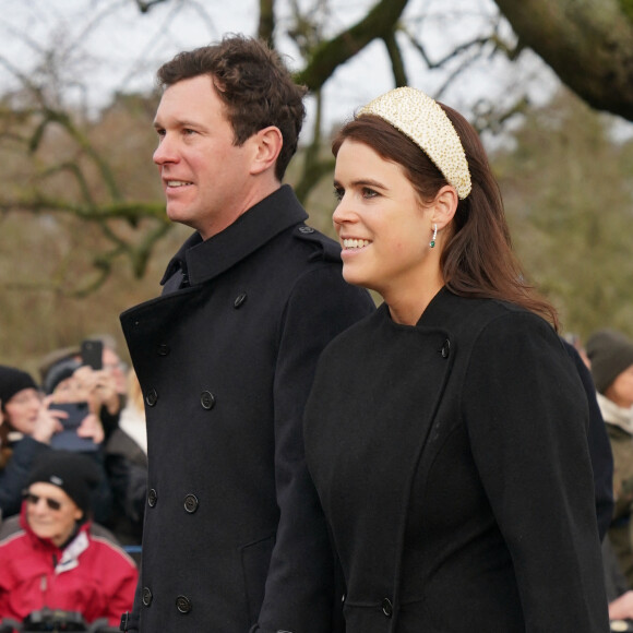 

En 2021, elle a donné naissance à un garçon prénommé August. Et deux ans plus tard, à son fils cadet prénommé Ernest, fruits de son mariage avec Jack Brooksbank.


La princesse Eugenie d'York et son mari Jack Brooksbank - Les membres de la famille royale britannique lors de la messe du matin de Noël en l'église St-Mary Magdalene à Sandringham, le 25 décembre 2023.