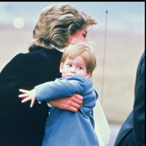 La princesse Lady Diana et le prince Harry en 1986.
