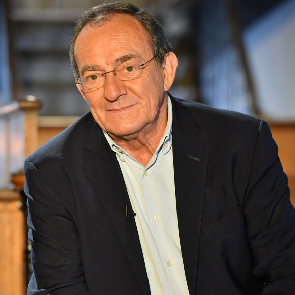 Jean-Pierre Pernaut et sa femme Nathalie Marquay lors de l'enregistrement de l'émission "Animaux Stars" le 23 novembre 2021, qui sera diffusée le 5 février 2022 sur la chaine Animaux. L'ancien présentateur du journal de 13h vient de révéler d'être atteint d'un cancer du poumon © Veeren/Bestimage