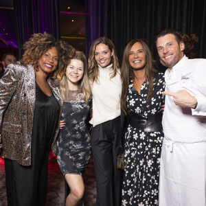 Exclusif - Laura Flesset, Juju Fitcats, Nathalie Marquay et Norbert Tarayre - Inauguration du Restaurant & Bar 19.20 by Norbert Tarayre à l'hôtel Prince de Galles à Paris le 10 octobre 2023. @ Pierre Perusseau / Coadic Guirec / Bestimage
