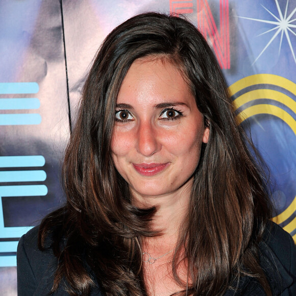 "...qui a donné la parole à une usurpatrice et a détruit plusieurs années de vie de certains journalistes innocents ?", accuse-t-il Marie Portolano
Marie Portolano - Générale de la pièce de théâtre "Rendez-vous en boîte" au théâtre de La Gaîté Montparnasse à Paris, le 7 avril 2014.