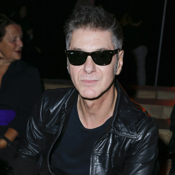 Etienne Daho au défilé Saint Laurent Homme collection Printemps-Ete 2015, au Carreau du Temple à Paris, le 29 juin 2014.