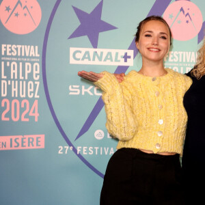 Alexandra Lamy, Chloé Jouannet - 27ème Festival International du Film de Comédie de l'Alpe d'Huez le 17 janvier 2024. © Dominique Jacovides/Bestimage