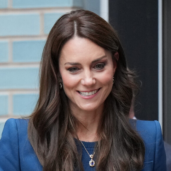Kate Middleton va devoir observer une période de repos suite à son opération au niveau de l'abdomen
Catherine (Kate) Middleton, princesse de Galles, inaugure la nouvelle unité de chirurgie de jour pour enfants "Evelina" à l'hôpital Guy's et St Thomas de Londres, Royaume Uni, le 5 décembre 2023. 