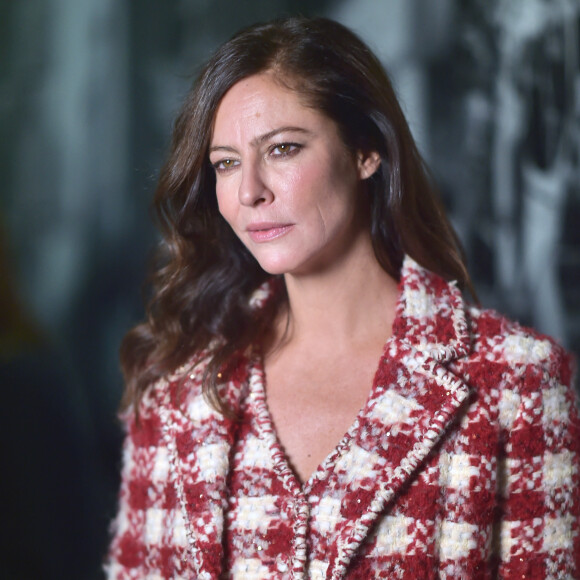 Anna Mouglalis témoigne aujourd'hui dans "C l'hebdo"
Anna Mouglalis - Photocall au défilé Chanel Collection Femme Prêt-à-porter Printemps/Eté 2023 lors de la Fashion Week de Paris (PFW)