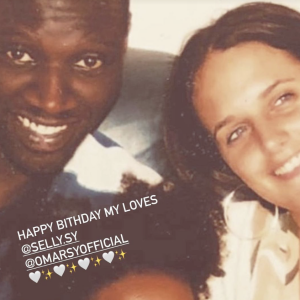 Hélène Sy souhaite un joyeux anniversaire à son mari et à leur fille Selly sur Instagram
