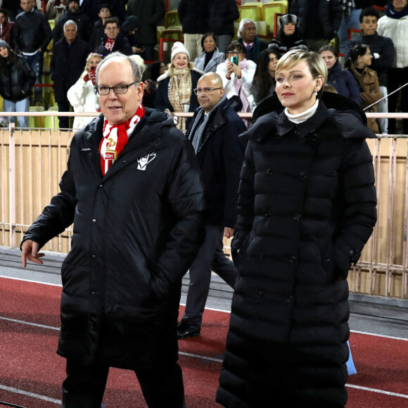 Le prince Albert II de Monaco et la princesse Charlene - La famille princière de Monaco lors du match de gala entre les Barbagiuans de Monaco et le FC Cirque au stade Louis II de Monaco le 22 janvier 2024. © Jean-François Ottonello / Nice Matin / Bestimage