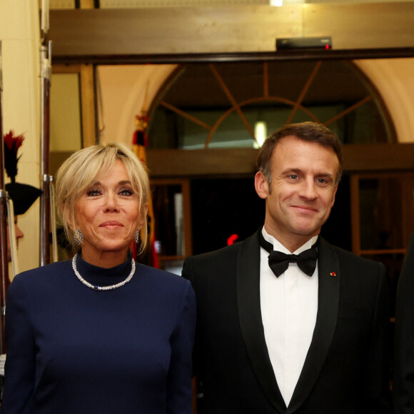 "Physiquement, je ne sais même pas comment il fait", ajoute Brigitte Macron
 
Dîner d'état en l'honneur du président Emmanuel Macron et sa femme Brigitte Macron offert par le président de la Confédération suisse à Berne le 15 novembre 2023. © Dominique Jacovides / Bestimage