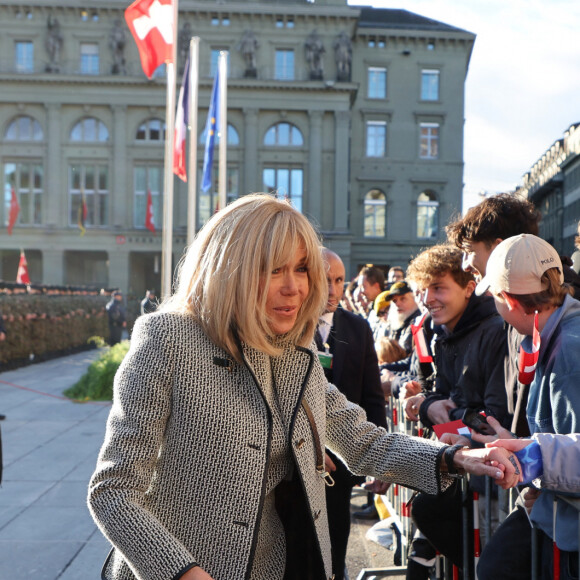 Cérémonie d'accueil du président Emmanuel Macron et de sa femme Brigitte Macron sur la place fédérale de Berne, Suisse le 15 novembre 2023. © Dominique Jacovides / Bestimage