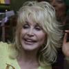 Dolly Parton inaugure sa nouvelle boutique, Trinkets and Treasures, à Nashville, Tennessee, le 12 mars 2010 !