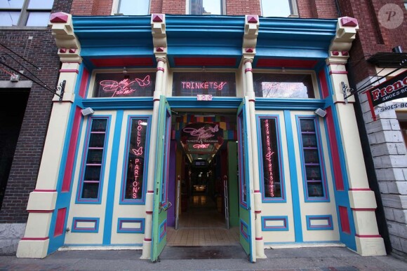 La nouvelle boutique Trinkets and Treasures de Dolly Parton, à Nashville, Tennessee, le 12 mars 2010 !