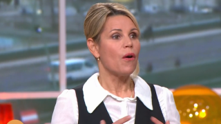 VIDEO Du rififi dans Télématin : Laura Tenoudji agacée par un collègue, elle le recadre sèchement !