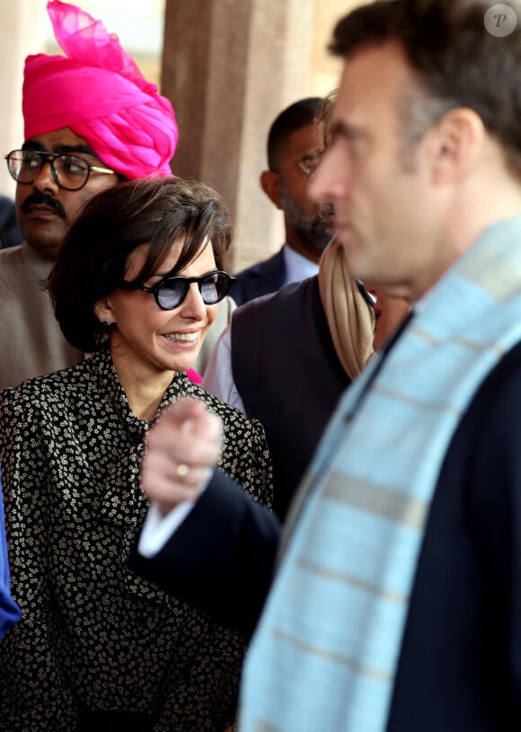 Rachida Dati, ministre française de la Culture - Le président de la République française E.Macron lors de la cérémonie d’accueil, sa rencontre avec des artistes et des artisans à l’occasion d’une journée des métiers d’art et d'échanges avec la jeunesse indienne au Fort d'Amber à Jaipur, dans le cadre de son voyage officiel en Inde, le 25 janvier 2024. Le chef de l'Etat est en Inde du 25 au 26 janvier 2024 pour participer en tant qu’invité d’honneur à la fête de la Constitution indienne, « Republic Day », le 26 janvier, à l’invitation du Premier ministre indien N.Modi. © Dominique Jacovides / Bestimage  The President of the French Republic E.Macron during the welcome ceremony, his meeting with artists and craftsmen on the occasion of a day of artistic crafts and exchanges with Indian youth at Amber Fort in Jaipur, as part of his official trip to India, on January 25, 2024. The Head of State is in India from January 25 to 26, 2024 to participate as guest of honor in the Indian Constitution Day , “Republic Day”, January 26, at the invitation of Indian Prime Minister N.Modi. 