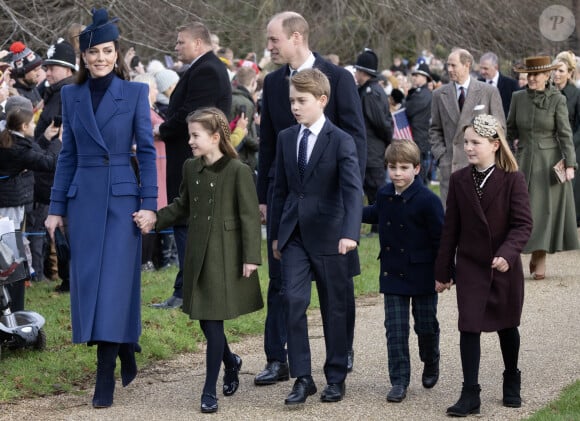 Mais leur maison serait glaciale. 
Le prince William, prince de Galles, et Catherine (Kate) Middleton, princesse de Galles, avec leurs enfants le prince George de Galles, la princesse Charlotte de Galles et le prince Louis de Galles - Messe de Noël 2023.