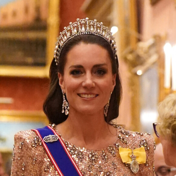 Ce qui ne va peut-être pas l'aider ! 
Catherine Kate Middleton, princesse de Galles lors d'une réception pour les corps diplomatiques au palais de Buckingham à Londres le 5 décembre 2023 