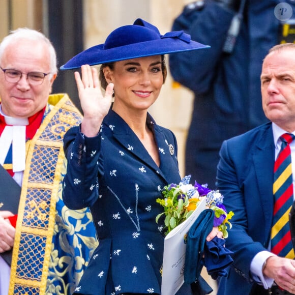 La princesse y a subi une chirurgie mystérieuse au niveau de l'abdomen
Catherine (Kate) Middleton, princesse de Galles - La famille royale britannique à la sortie du service annuel du jour du Commonwealth à l'abbaye de Westminster à Londres le 13 mars 2023. 