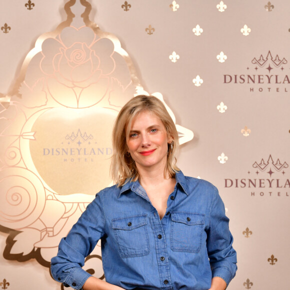 Mélanie Laurent a aussi fait le déplacement. 
Mélanie Laurent - Disneyland Paris rouvre son emblématique hôtel 5 étoiles, Le Disneyland Hotel, en présence de célébrités internationales, le 3 février 2024. © Disneyland Paris via Bestimage 
