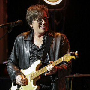 Thomas Dutronc lors de la 10ème nuit de la déprime aux Folies Bergère à Paris le 5 février 2024. © Jack Tribeca / Bestimage
