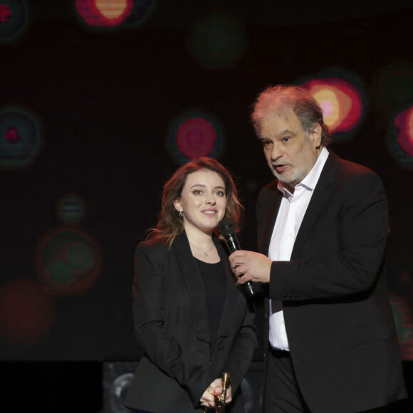 Lucienne Renaudin, Raphaël Mezrahi lors de la 10ème nuit de la déprime aux Folies Bergère à Paris le 5 février 2024. © Jack Tribeca / Bestimage