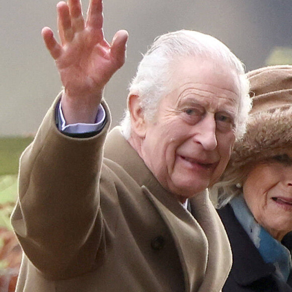 C'est ce qui a été révélé par le Palais de Buckingham lundi.
Le roi Charles III d'Angleterre et Camilla Parker Bowles, reine consort d'Angleterre, lors de la messe dominicale en l'église St-Mary Magdalene à Sandringham, le 4 février 2024.