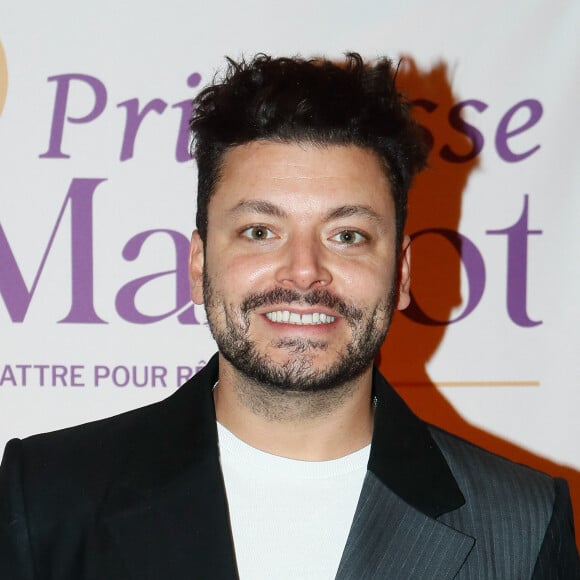 ... qui n'est autre que Kev Adams !
Exclusif - Kev Adams (parrain de l'association) lors de la soirée de gala de l'association "Princesse Margot" à l'hôtel InterContinental Paris - Le Grand, à Paris, France, le 11 décembre 2023. © Christophe Clovis/Bestimage