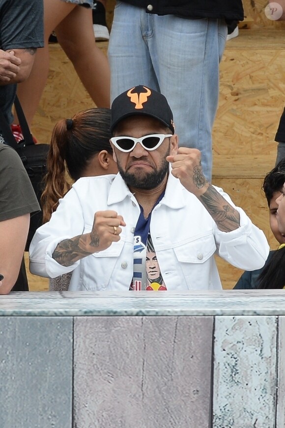Dani Alves aurait "enfermé dans les toilettes jusqu'à la pénétration" la plaignante
 
Daniel Alves - Neymar Jr participe à la finale de "Neymar Jr's Five Women's Final" à Sao Paulo au Brésil le 21 juillet 2018.
