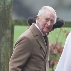 Charles III et la reine Camilla arrivent à la messe de St Mary Magdalene Church à Sandringham, dans le Norfolk. Dimanche 11 février 2024. @ PA Wire/ABACAPRESS.COM