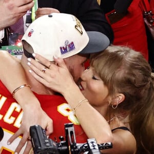 Taylor Swift et Travis Kelce au Super Bowl.(Credit Image: © Charles Baus/Cal Sport Media)