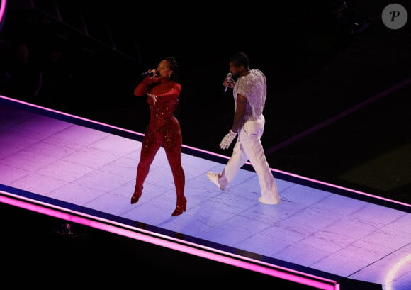 Usher et Alicia Keys au Super Bowl 58 à Las Vegas.(Credit Image: © Charles Baus/Cal Sport Media)