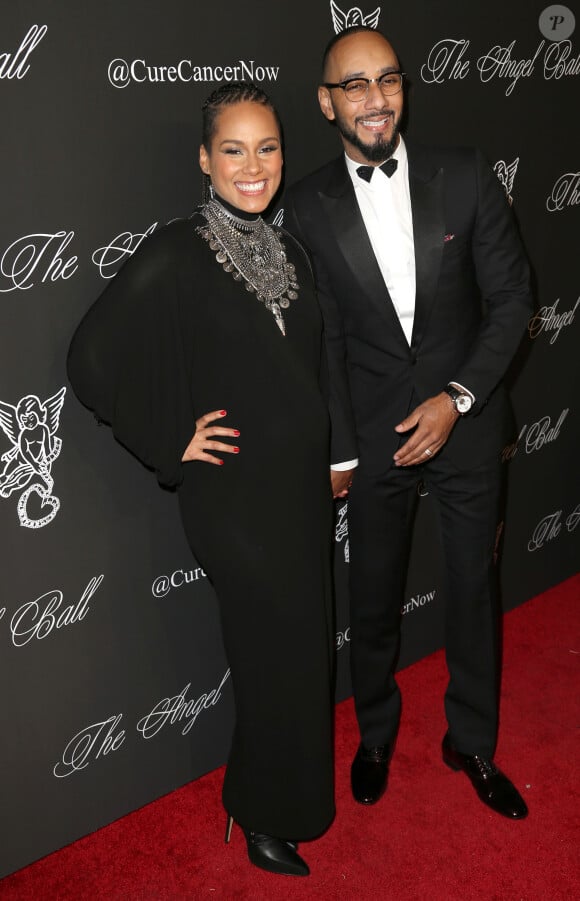 Alicia Keys critiquée, son mari intervient
 
Alicia Keys et son mari Swiss Beatz lors du "Angel Ball" à New York.