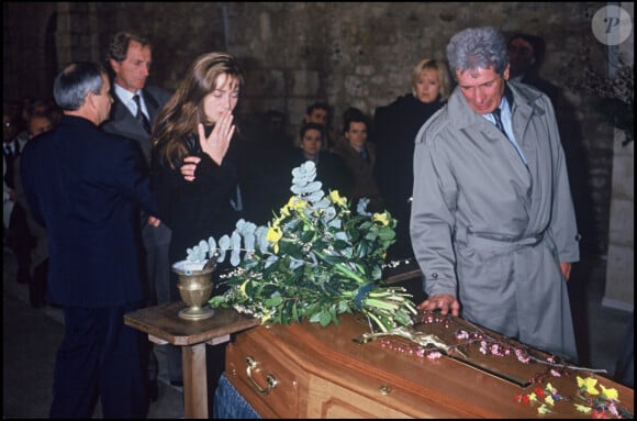 Le 19 février 1993, le patron de TF1, Etienne Mougeotte, confirmait la triste nouvelle qui avait à l'époque bouleversé la France entière, sa maladie l'ayant tuée en quelques mois seulement. 
Archives : Patrick Roy