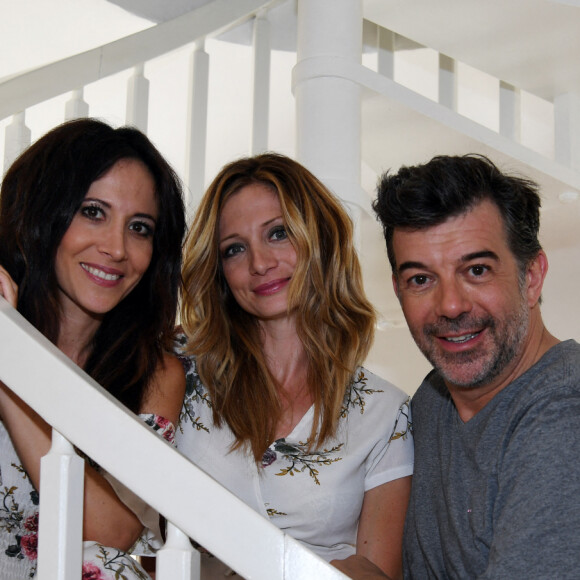 Exclusif - Fabienne Carat et sa soeur Carole sur le tournage de l'émission "Recherche appartement ou maison", présentée par Stéphane Plaza. Le 11 août 2020 © Sébastien Valiela / Bestimage 