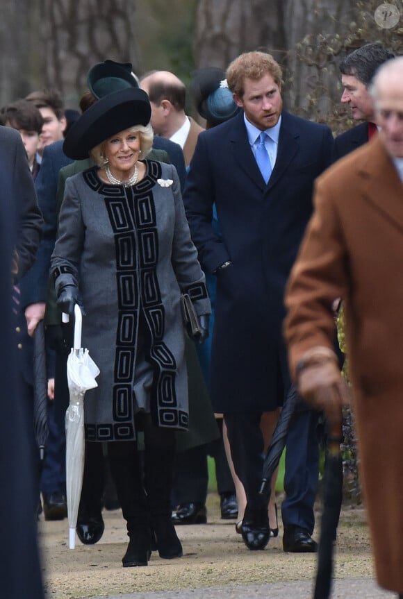 Camilla Parker-Bowles, duchesse de Cornouailles avec le prince Harry et le prince Philip, duc d'Édimbourg - Les membres de la famille royale d'Angleterre ont assisté à la messe de Noël de l'église de St. Mary Magdalene à Norfolk, le 25 décembre 2015 
