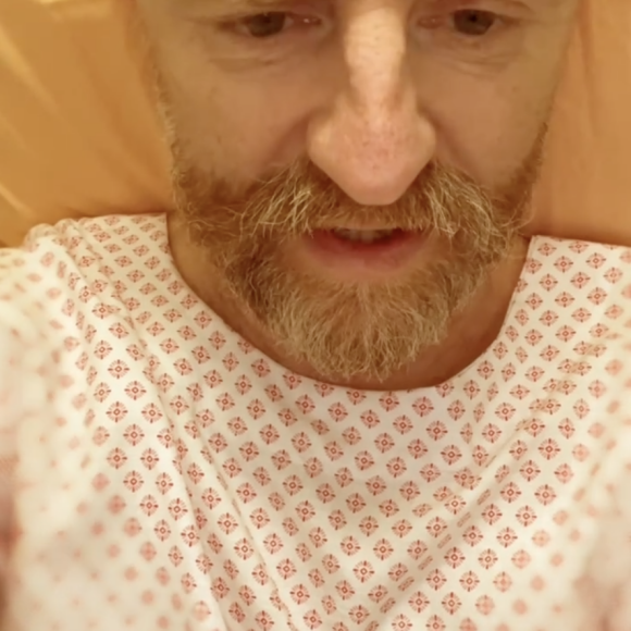 Mathias Malzieu donne de ses nouvelles sur son lit d'hôpital. Le 15 février 2024.