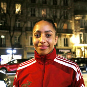 Exclusif - Estelle Mossely arrive à la salle Wagram avant son combat contre la Malawite Anisha Basheel lors du 1er Gala signé Double Y Boxing à Paris le 17 février 2023.