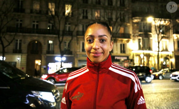 Exclusif - Estelle Mossely arrive à la salle Wagram avant son combat contre la Malawite Anisha Basheel lors du 1er Gala signé Double Y Boxing à Paris le 17 février 2023.