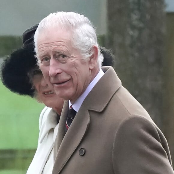 Alors que Charles III était resté plutôt discret sur le sujet. 
Le roi Charles III d'Angleterre et Camilla Parker Bowles, reine consort d'Angleterre sont allés à l'église de Sandringham le 11 février 2024. 