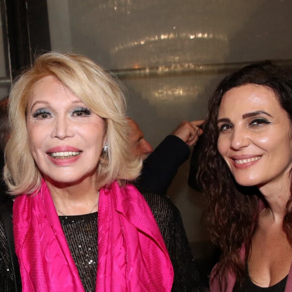 Exclusif - Amanda Lear entre Bruno Putzulu et sa femme Suzana - Cocktail à la suite de la générale de la pièce " L'argent de la vieille " au Théâtre Libre à Paris, France. Le 15 Février 2024. © Bertrand Rindoff / Bestimage