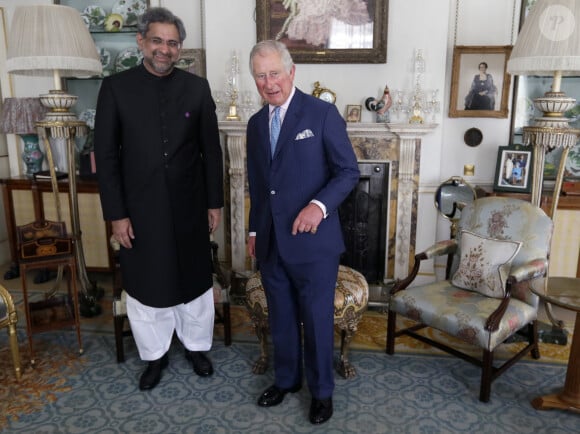 La disposition des pièces et la décoration sont restées telles qu'elles étaient à l'époque
Le premier ministre pakistanais Shahid Khaqan Abbasi reçu par le prince Charles à la Clarence House à Londres. Le 19 avril 2018