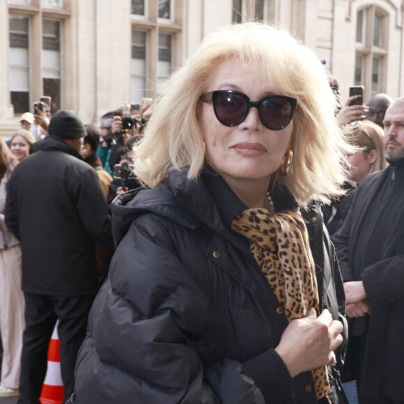 Amanda Lear - Arrivées au défilé de mode Jean-Paul Gaultier Haute Couture printemps/été 2024 (PFW) à Paris le 24 janvier 2024. © Christophe Aubert via Bestimage 