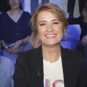 Exclusif - Pascale de La Tour du Pin - Plateau de Noël de l'émission TPMP (Touche Pas à Mon Poste), présentée en direct par C.Hanouna et diffusée sur C8 à Paris le 28 novembre 2023. © Jack Tribeca / Bestimage