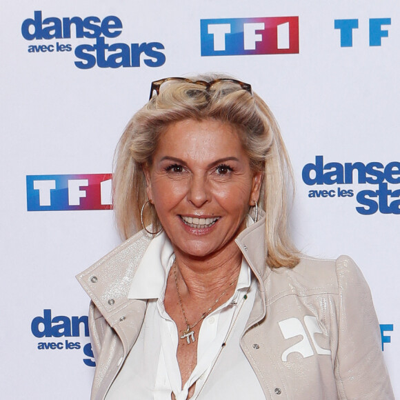 Caroline Margeridon est l'une des candidates de l'émission
Caroline Margeridon - Photocall pour le lancement de la nouvelle saison de l'émission "Danse avec les stars 2024 (DALS)" à la Tour TF1 à Boulogne-Billancourt. Le 25 janvier 2024 © Christophe Clovis / Bestimage 