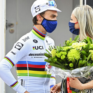 Le cycliste français Julian Alaphilippe remporte sa troisième Flèche Wallonne à Huy en Belgique, le 21 avril 2021, après ses précédentes victoires en 2018 et 2019. Il a devancé Primoz Roglic (Jumbo-Visma) et Alejandro Valverde (Movistar). © Photo News / Panoramic / Bestimage