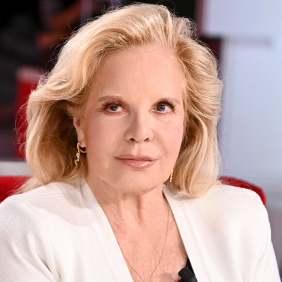 Exclusif - Sylvie Vartan - Enregistrement de l'émission "Vivement Dimanche" présentée par M.Drucker et diffusée le 10 octobre sur France 2. Le 26 septembre 2021 © Guillaume Gaffiot / Bestimage