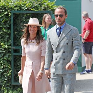 Pippa Middleton et son frère James Middleton assistent au championnat de Wimbledon à Londres, le 8 juillet 2019.
