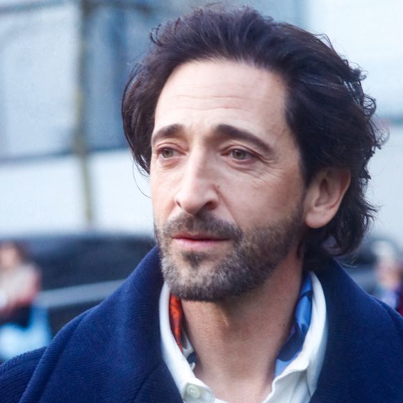 L'acteur américain Adrien Brody se trouvait également à Paris
 
Adrien Brody - Arrivées au défilé Lacoste mode femme automne / hiver 2024-2025 au stade Roland-Garros lors de la Fashion Week de Paris (PFW), à Paris, France, le 5 mars 2024. © Christophe Clovis/Bestimage