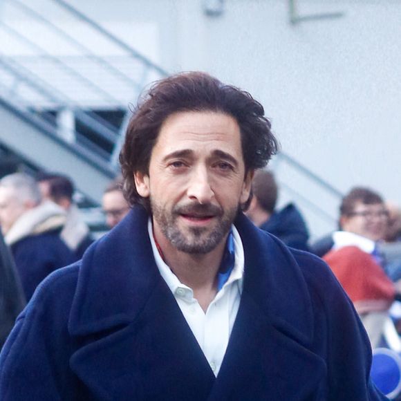 Adrien Brody - Arrivées au défilé Lacoste mode femme automne / hiver 2024-2025 au stade Roland-Garros lors de la Fashion Week de Paris (PFW), à Paris, France, le 5 mars 2024. © Christophe Clovis/Bestimage