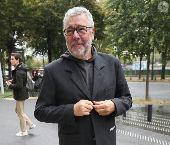 Créateur français dans des domaines variés, Philippe Starck a notamment travaillé en collaboration avec la maison Dior. 
Exclusif - Philippe Starck arrive dans les studios de Radio France à Paris le 18 octobre 2023.