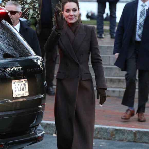 Le prince William, prince de Galles, et Catherine (Kate) Middleton, princesse de Galles, arrivent à Boston lors de leur visite officielle aux Etats-Unis le 1er décembre 2022. 